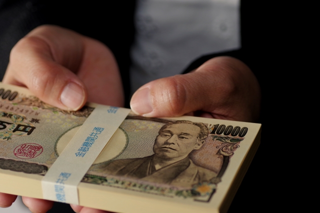 闇金業者に大金を渡してしまう。倉敷市の弁護士や司法書士に無料相談する